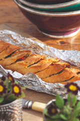 garlic bread with chilli and coriander recipe