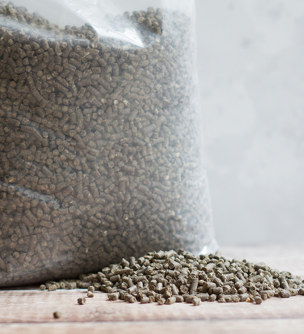 Organic Chicken Manure Pellets Fertiliser Pellets Sarah Raven