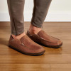 Olukai Men's Moloā Slipper Toffee/Dark Wood