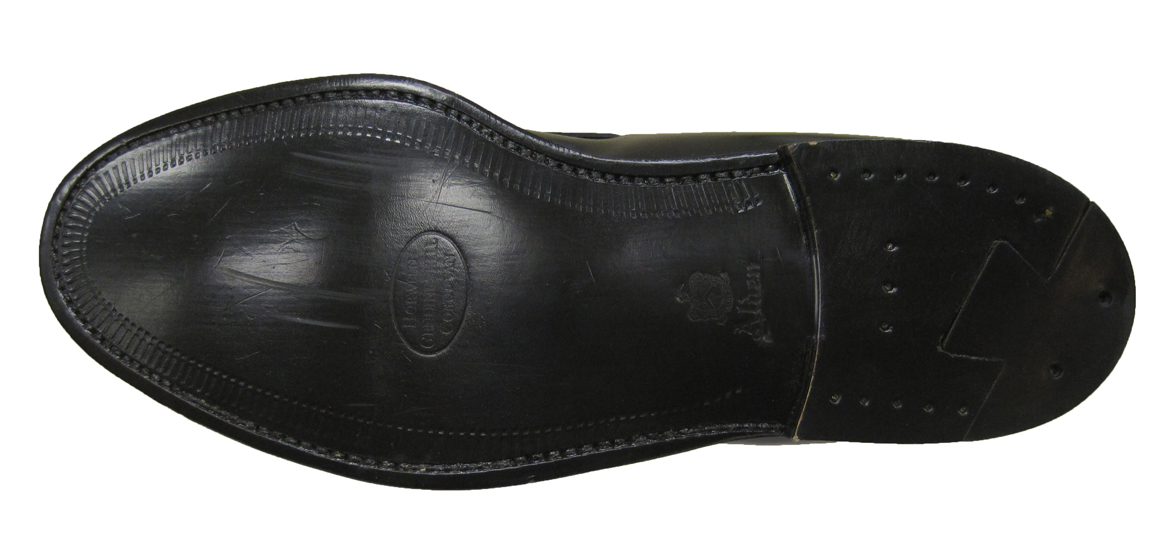 Alden Men's Black Genuine Shell Cordovan Medallion Tip Blucher