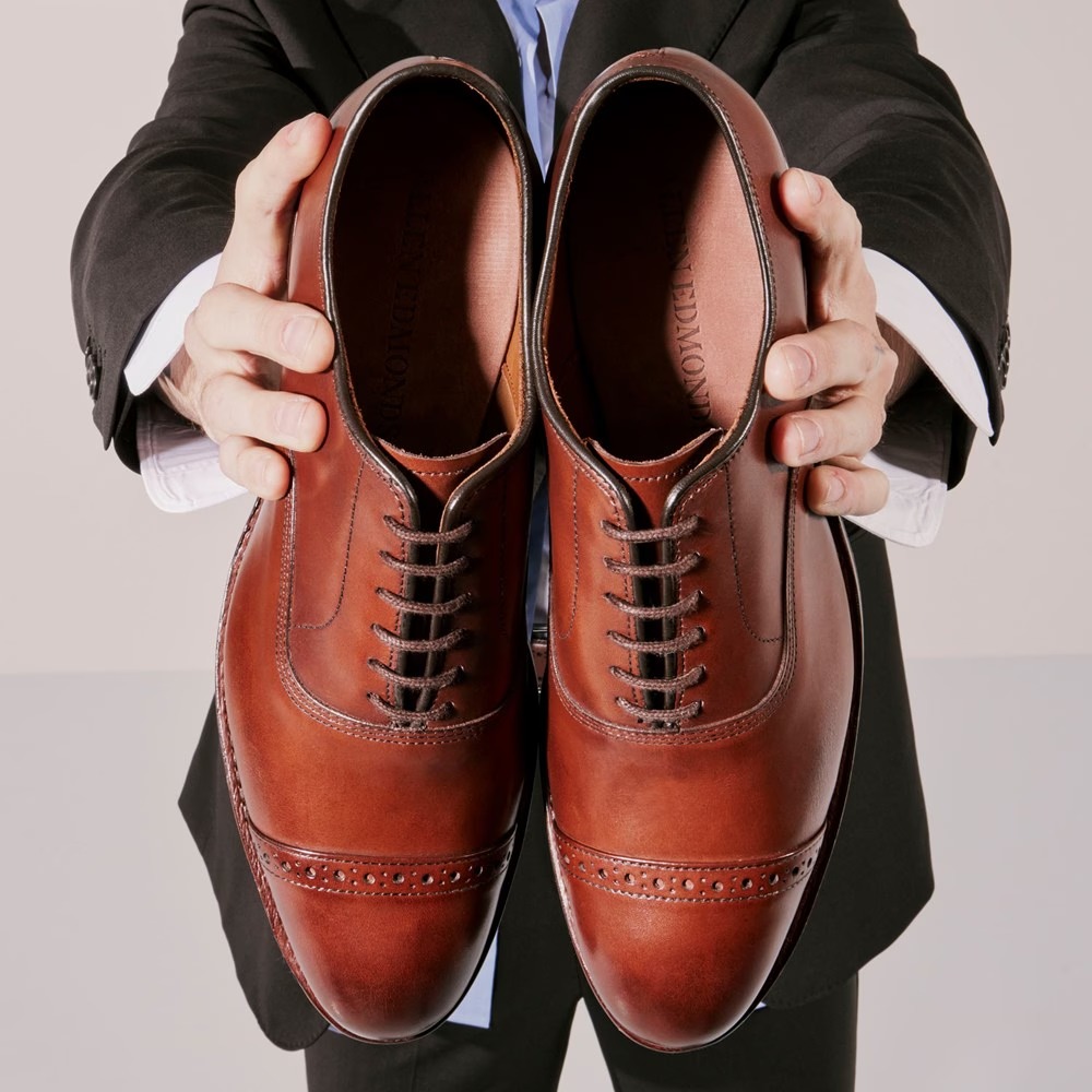 Allen Edmonds Fifth Avenue Cap-Toe Oxford Dress Shoe with  display picture 1
