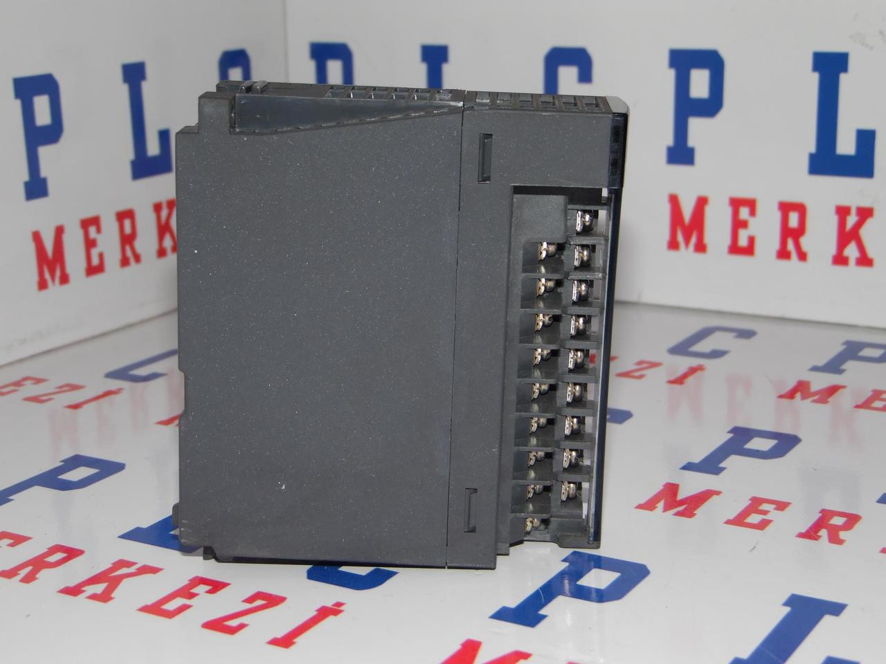 Q68ADV MITSUBISHI MELSEC PLC INPUT MODULE