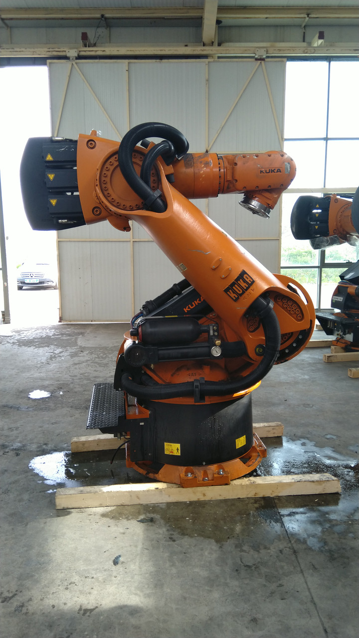 KUKA ROBOT KR360-1 2004 ED05 KCP2 