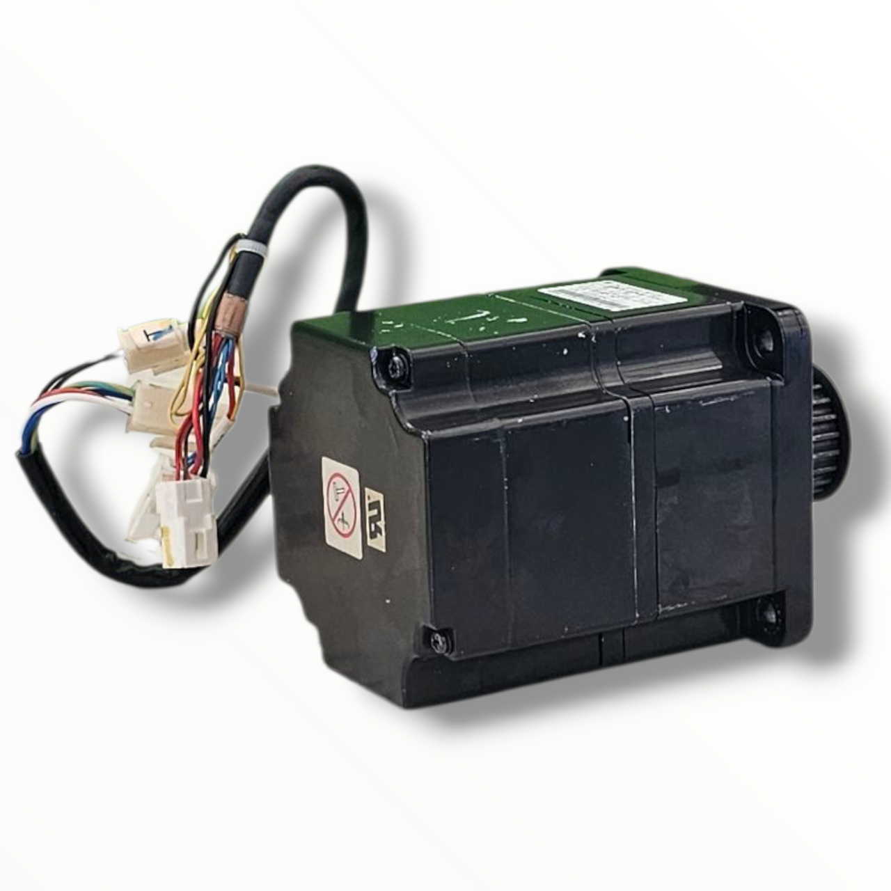 Yaskawa SGMPH-02A2A-YR12 Servo Motor – Side angle showing housing and connectors