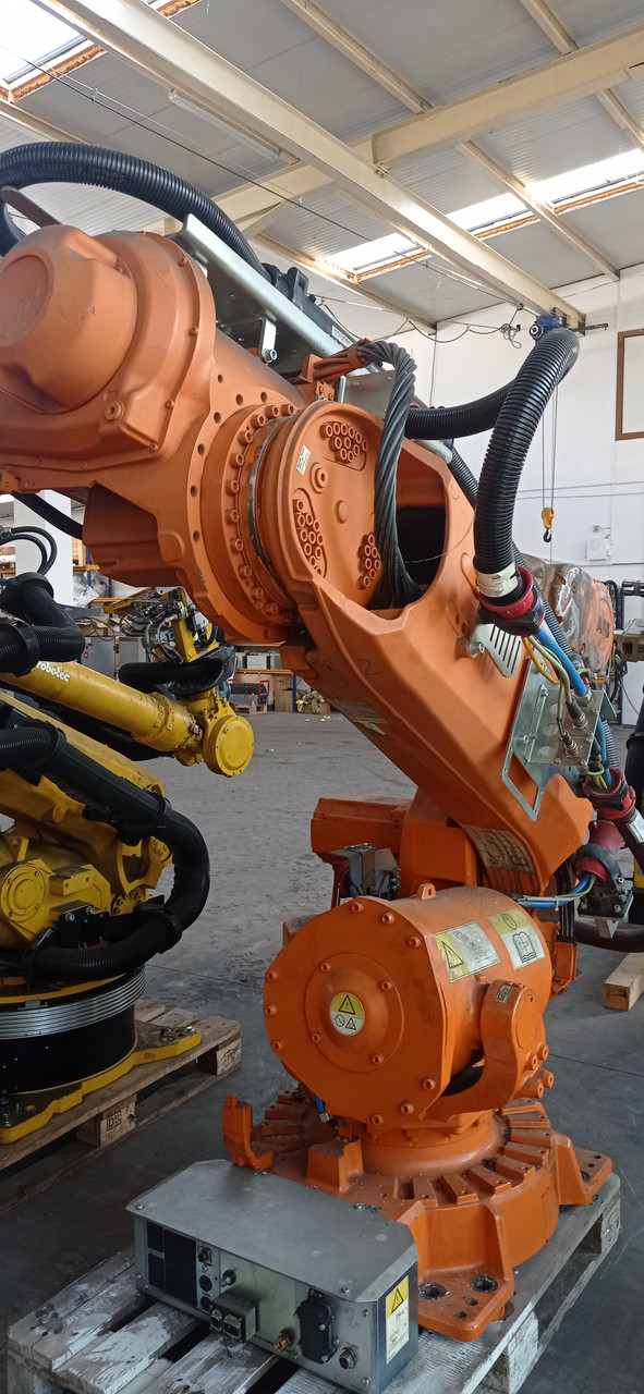 ABB IRC5 IRB6640-130/3.2 M2004