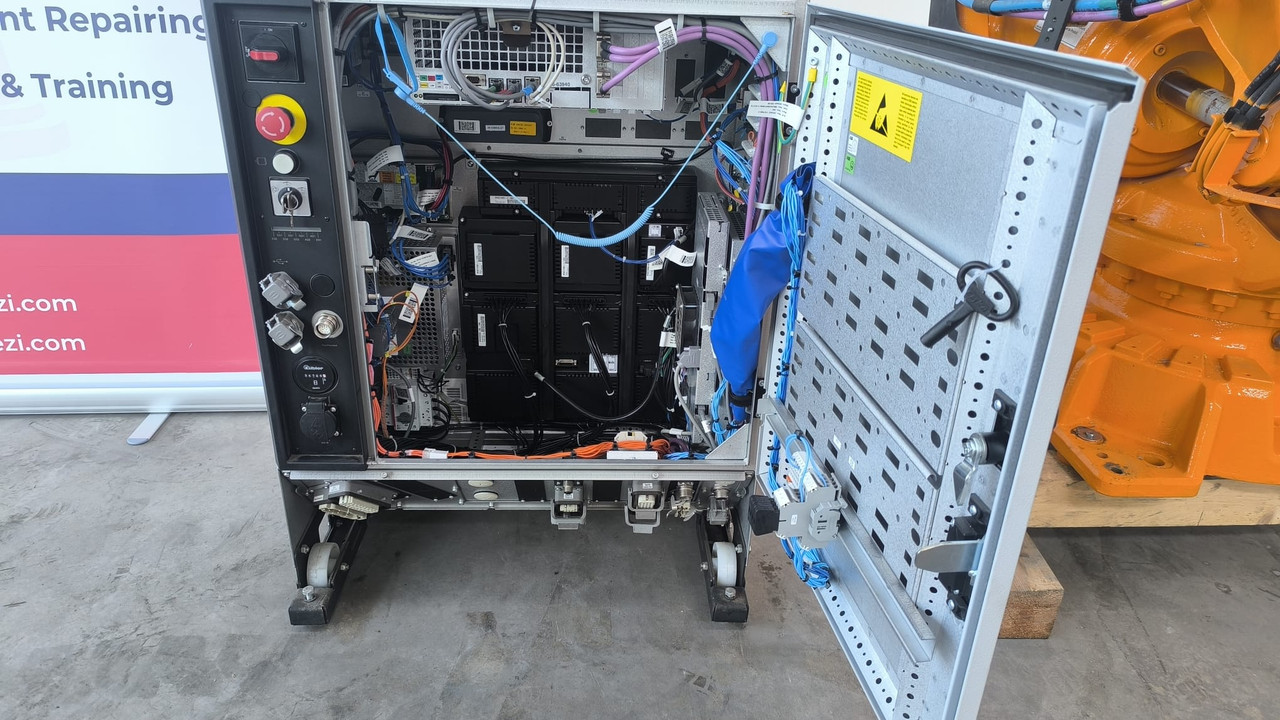 ABB IRC5 IRB6640-130/3.2 M2004