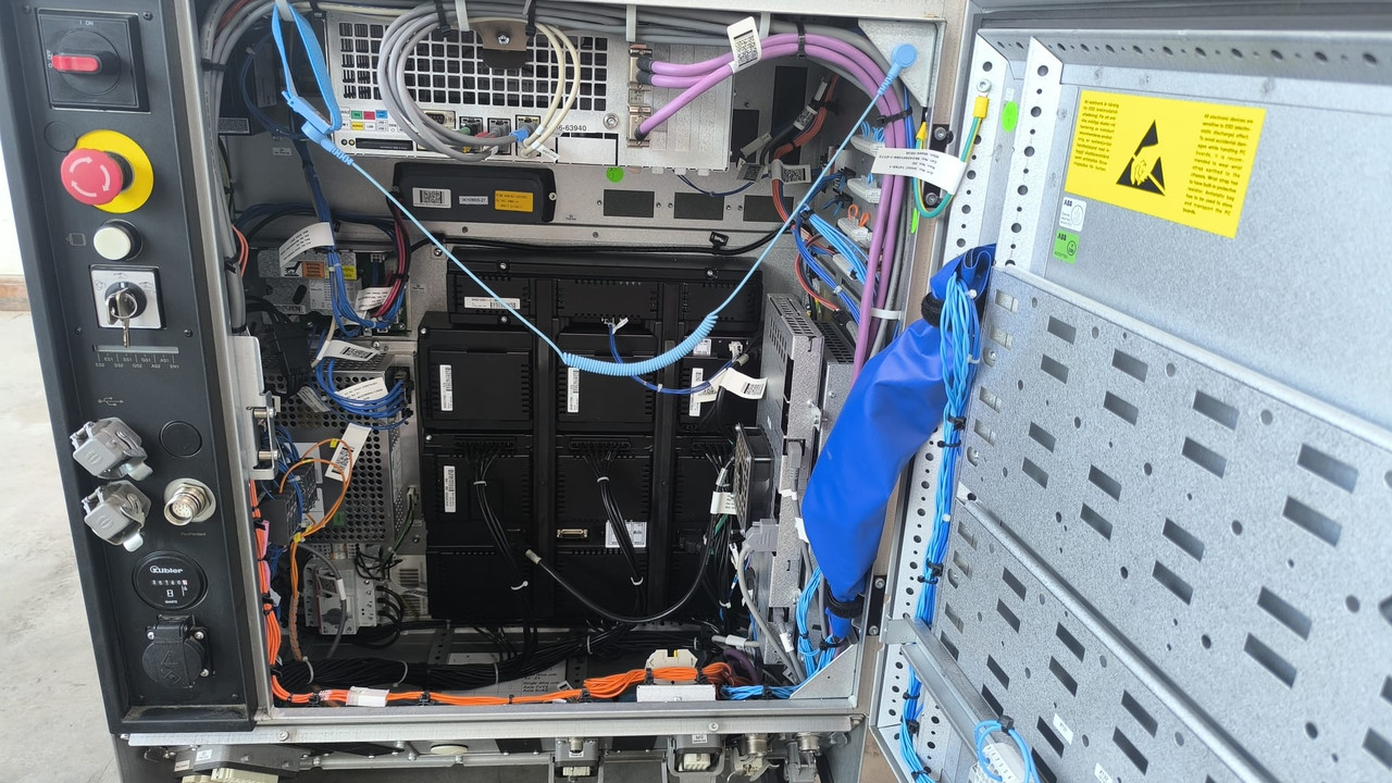 ABB IRC5 IRB6640-130/3.2 M2004