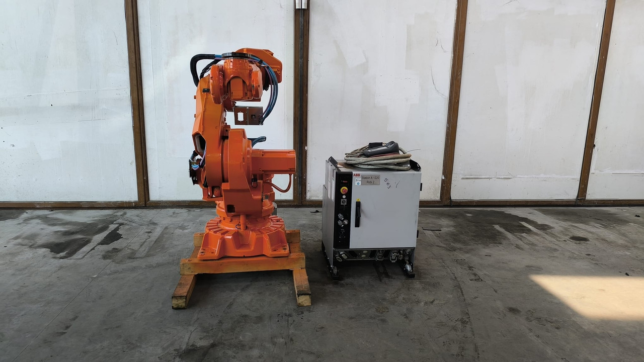 ABB IRC5 IRB6640-180/2.55 M2004