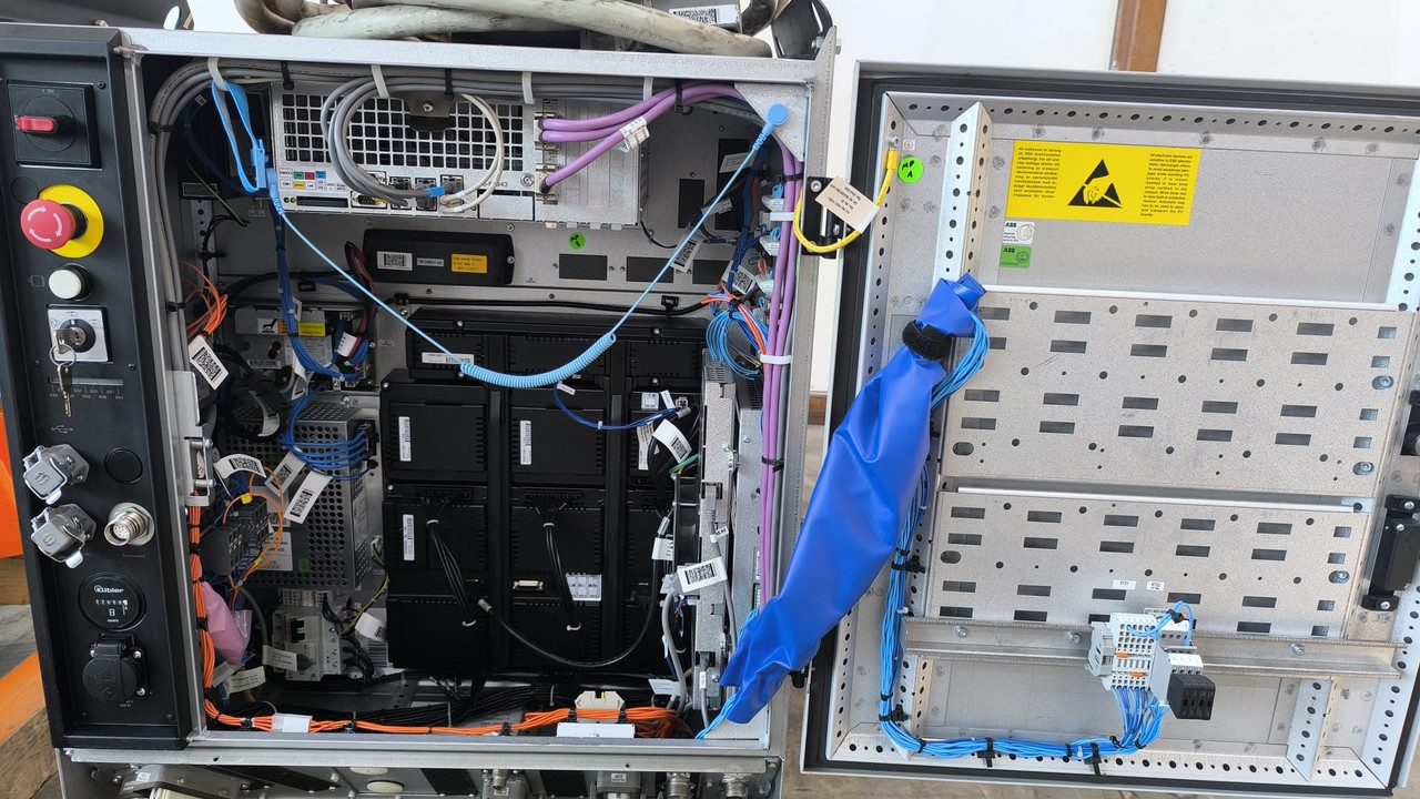 ABB IRC5 IRB6640-180/2.55 M2004