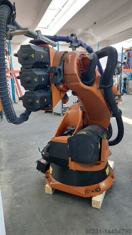 KUKA KRC2 KR 210 (L180)-2 2000 MODEL...