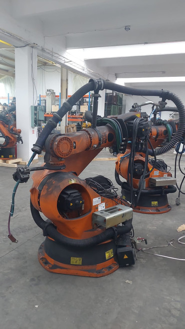 KUKA KR 210 ROBOTIC ARM KR2-210