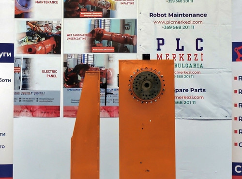 Positioner base between two PLC MERKEZI service banners (wide view).