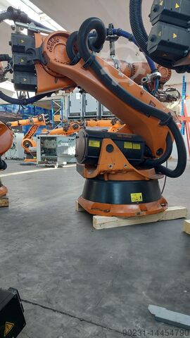 KUKA KRC2 KR 210 (L180)-2 2000 MODEL...