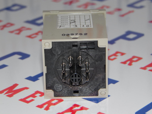 Omron H3CR-A8 Solid-State Multi-Function Timer 100-240VAC