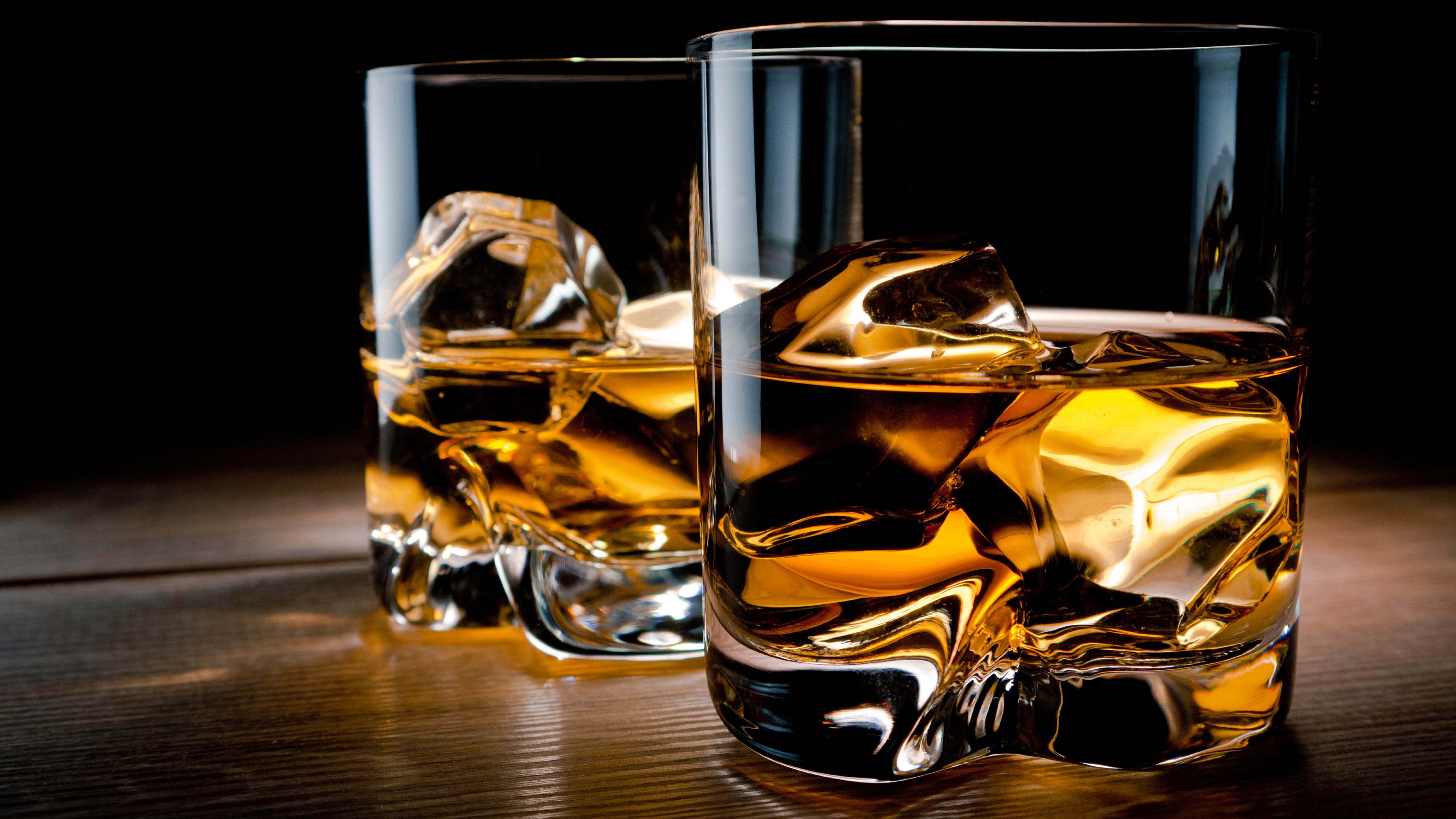 whisky-whisky-neat-dark-profile.jpg