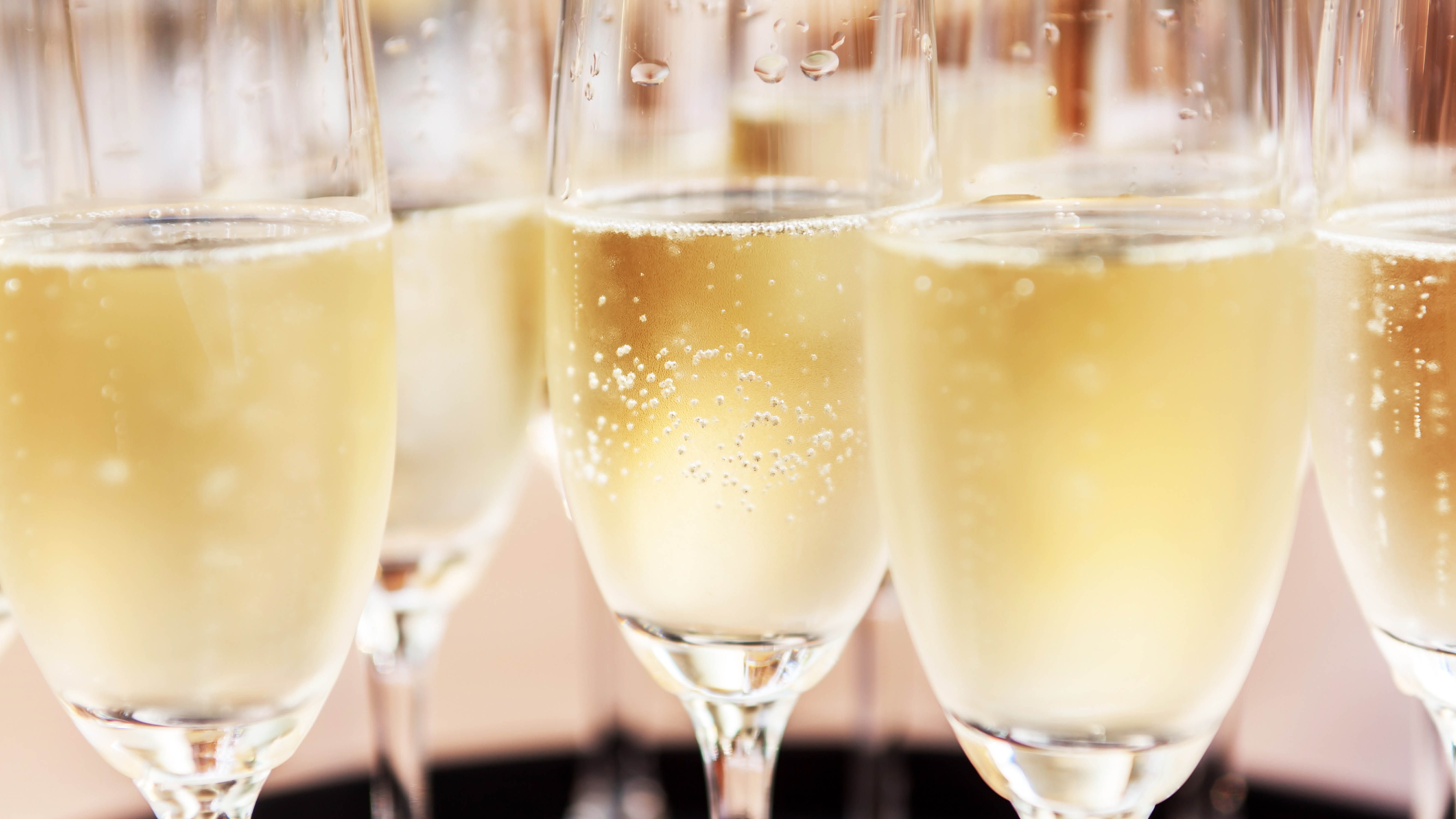 wine-champagne-or-sparkling.jpg