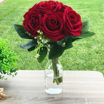 Red Velet Open Rose Flower Arrangements With Clear Glass Vase 
