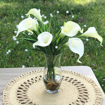 7 Heads Cream Real Touch Lily  Flower Arrangement in Clear Glass Vase With River Rock