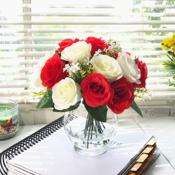 Mixed Red Silk Rose Flower Arrangement  in Clear Glass Vase with Faux Water