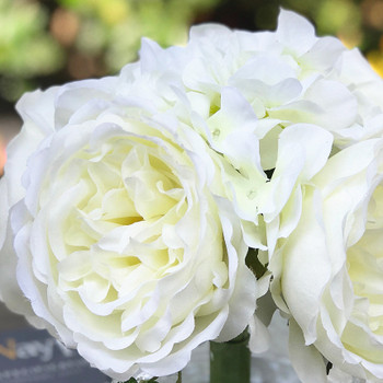 Cream Hydrangea and Peony Mixed Silk Flower in Clear Glass Vase