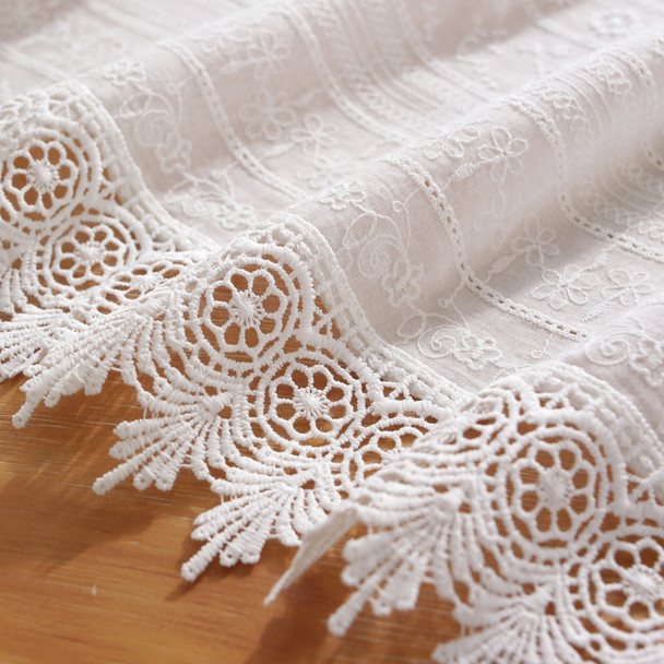 High Quality Washable Wrinkle Free Tablecloth with Tassel High Quality Washable Wrinkle Free Tablecloth with Tassel