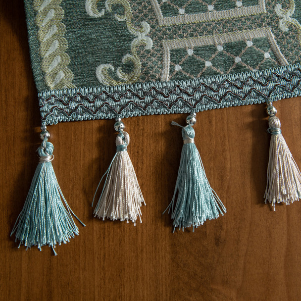 Modern Floral Print Table Runner with Tassel(Green) Modern Floral Print Table Runner with Tassel(Green)