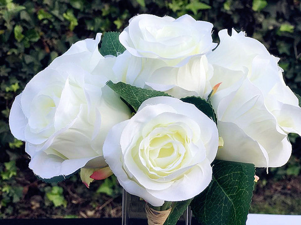 Cream Artificial Rose Flowers Bouquet  7 pieces with Vase