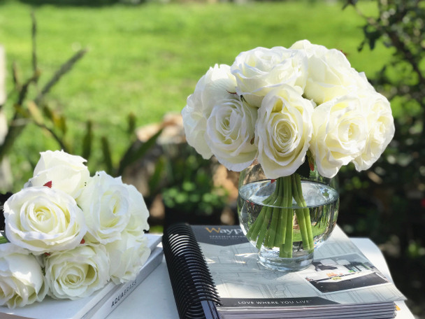 Cream Artificial Open Rose Flower Arrangements with Glass Vase Cream Artificial Open Rose Flower Arrangements with Glass Vase