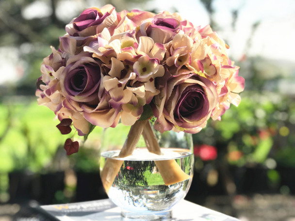 Lavender Cream Artificial Rose and Hydrangea Flower Arrangements with Glass Vase 