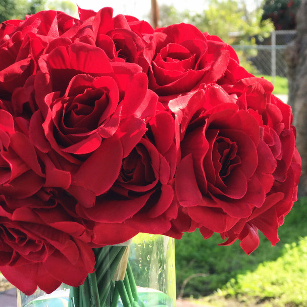 Red Artificial Open Rose Flower Arrangements with Glass Vase Red Artificial Open Rose Flower Arrangements with Glass Vase