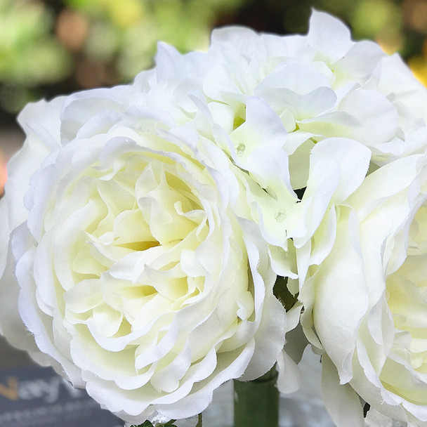 Cream Hydrangea and Peony Mixed Silk Flower in Clear Glass Vase