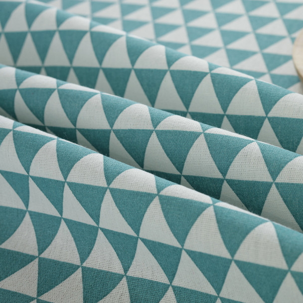54"x 80" Green Triangle Pattern Rectangle Cotton and Polyester Tablecloth 