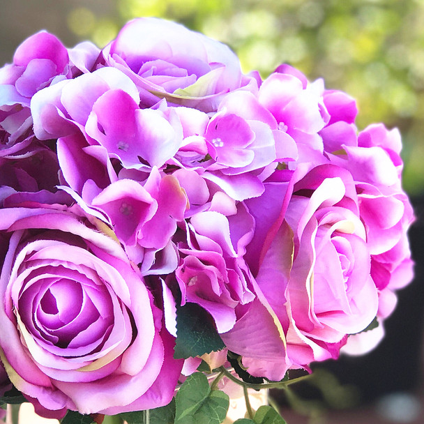 Lavender Purple Rose and Hydrangea Mixed Faux Flower Arrangement With Clear Glass Vase