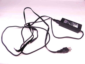 DELL FA90PM111 AC POWER ADAPTER 19.5V 4.62A 90W - BR9081CE4