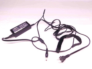 TOSHIBA PA-1650-01 AC CHARGER / POWER ADAPTER 19V 3.42A 65W - BR9082CE4