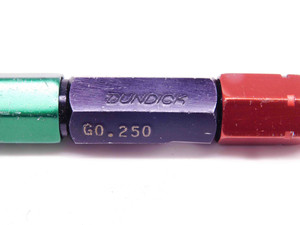 .2500 & .2550 CLASS X PIN PLUG GAGE GO NO GO ONSIZE 1/4 6.350 mm .250 .255 CHECK - DM0919CT4