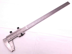 ASH PRECISION 0 - 19" RANGE INSIDE / OUTSIDE VERNIER CALIPER 1/1000 WITH CASE