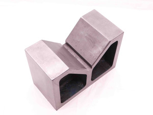 STEEL V BLOCK 8" LENGTH X 4" WIDTH X 5 1/2 HEIGHT 3" MAX CAPACITY LATHE SET UP - BR11007CZ5