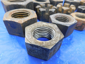 LOT OF 16 LOCK NUTS 1 3/4" - 5 , 2 1/4" - 4 1/2 AND OTHER SIZES - MS3955BU