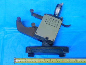 TRI-STAR GAGE TRI-ROLL THREAD COMPARATOR NO. 9 FRAME W/ DIAL INDICATOR #9 STAND - AR7230RDT