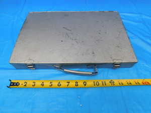 VINTAGE 15.25 X 10 X 2" METAL CASE TOOL STORAGE W/ LATCHES & HANDLE INDUSTRIAL - AS2005LVR
