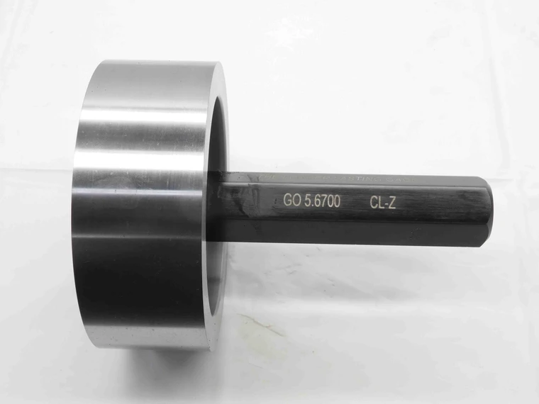 5.6700 CLASS Z PIN PLUG GAGE 5.6719 -.0019 OVERSIZE 5 43/64 144 mm 5.670 CHECK - NS7859BY6
