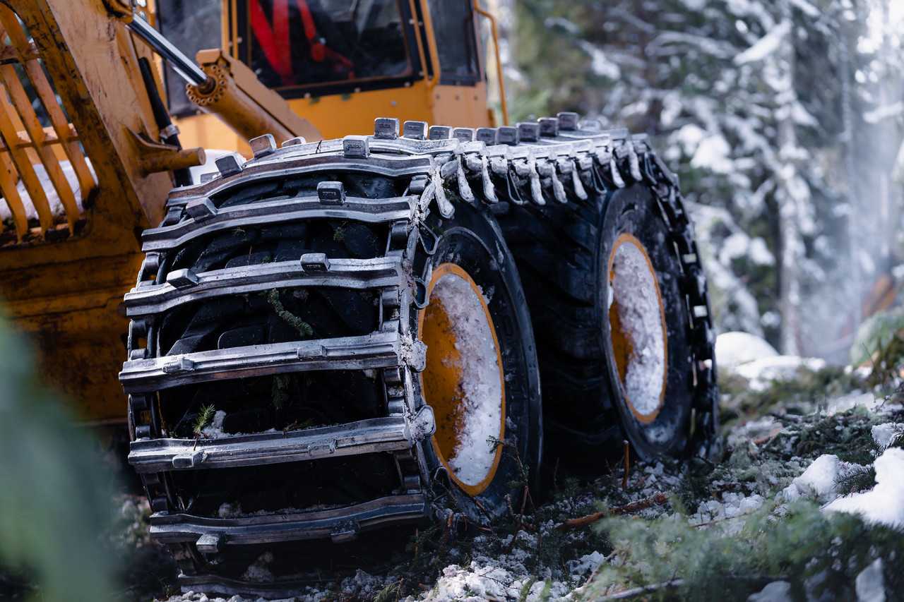 MT710/45-3231 - Nordic Forestry Genesis Dual Wheel Tracks