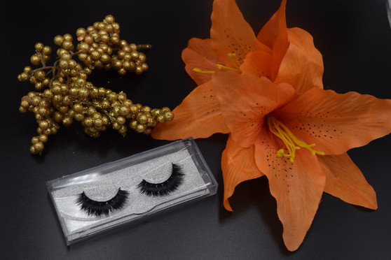 3D MINK LUXURIOUS EYE LASHES EMANI 04