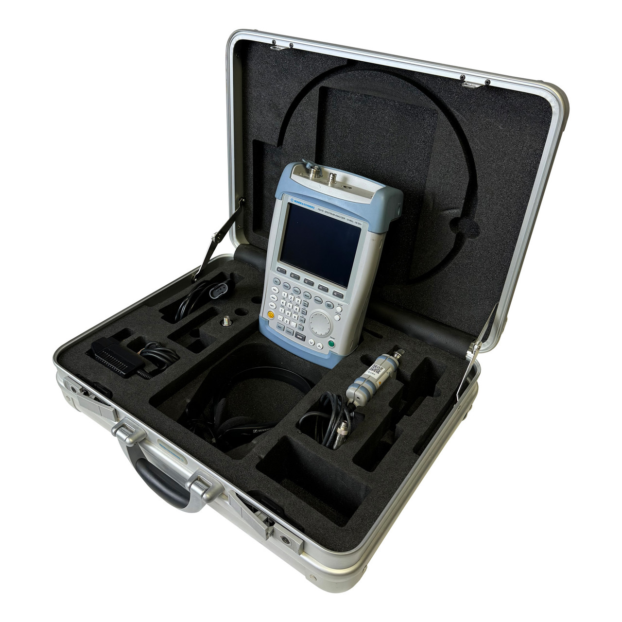 rohde-schwarz-fsh18-handheld-spectrum-analyzer
