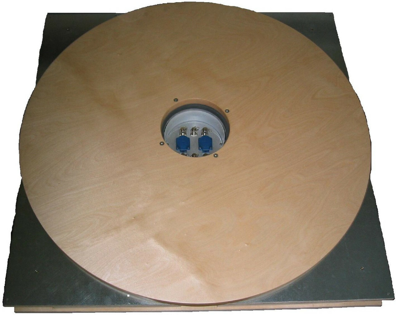 Positioning Equipment Setup & TurnTables EMC Turntables Page 2