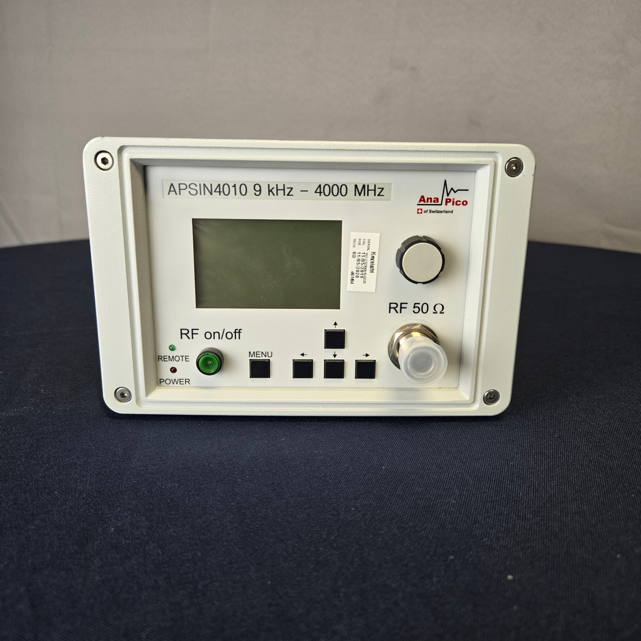 AnaPico APSIN 4010 9 kHz - 4 GHz Signal Generator