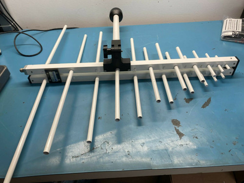Electro-Metrics EM-6950 Log Periodic Antenna 200 MHz - 1 GHz