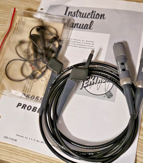 Tektronix P6055 10x Oscilloscope Probe Set with Accessories and Original Instruction Manual