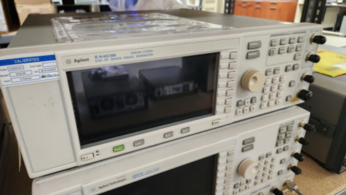 Keysight/Agilent E4423B Analog RF Signal Generator